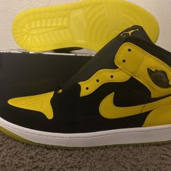 AIR JORDAN 1 MID SE “VARSITY MAIZE” Sz 12 Men’s 
