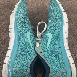 Nike shoes women size 7