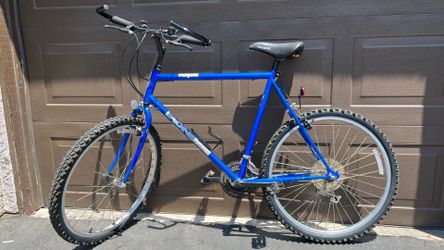 Iron Horse Mountain Bicycle 22” Frame XXL