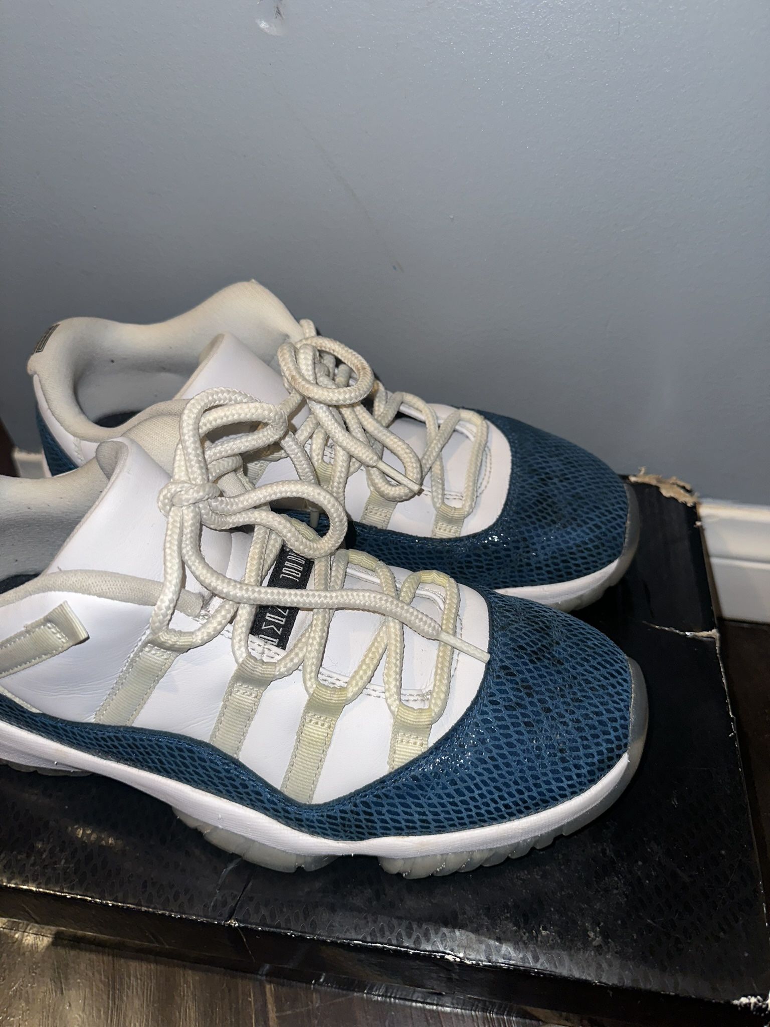 Jordan 11 Retro Low Snakeskin Navy