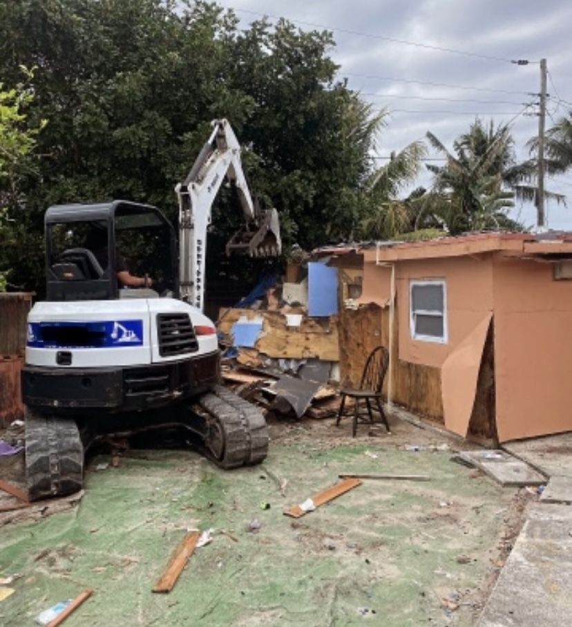 Excavator / Skid Steer