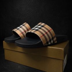 Brand New Burberry Sandals $100