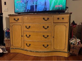 Free dresser