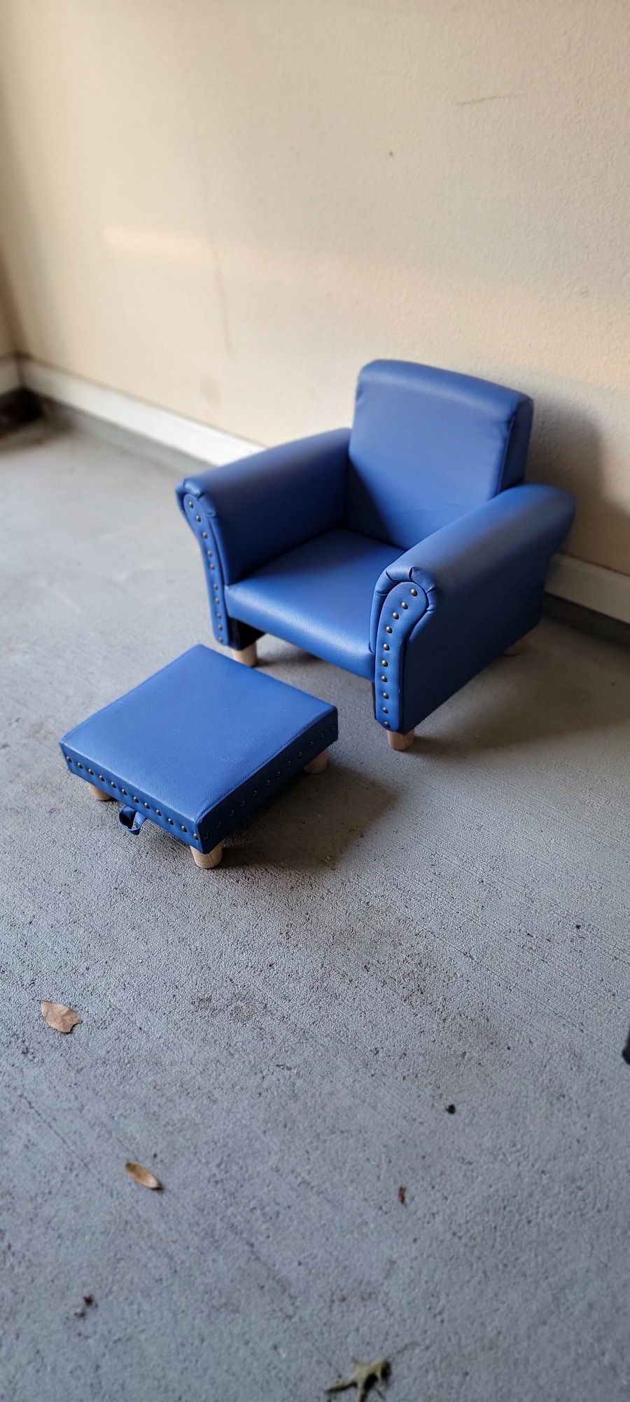 Toddler Chair With Footstool