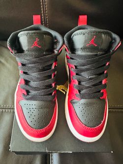 Jordan 1 Mid