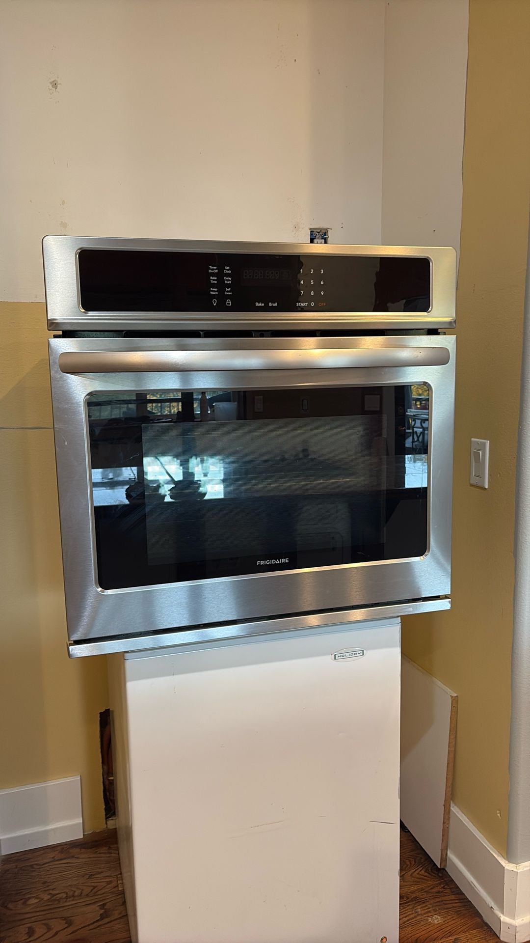Single Wall Oven