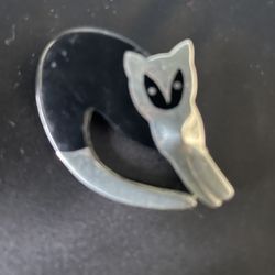 Cat Lovers Black and Silver Charming Pin/Brooch. 925 Sterling, Mexico. 
