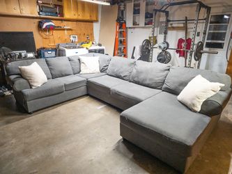 Free Delivery Available ! Gray Sectional Couch Sofa Chaise Foot Rest Ottoman Ashley Furniture U Shape