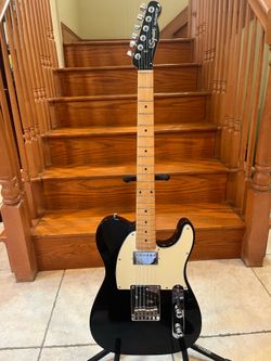 Squier Standard Telecaster (Mint)