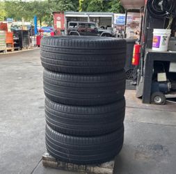 285 45 22 Pirelli Set of 4 Used Tires