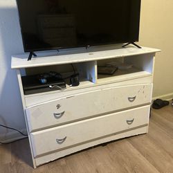 White Drawer / Tv Stand 