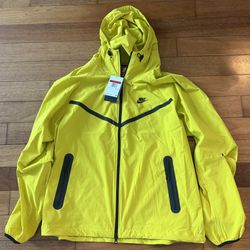Nike Tech Jacket Men’s Size Large 