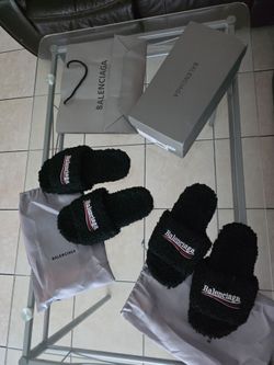 Balenciaga slippers