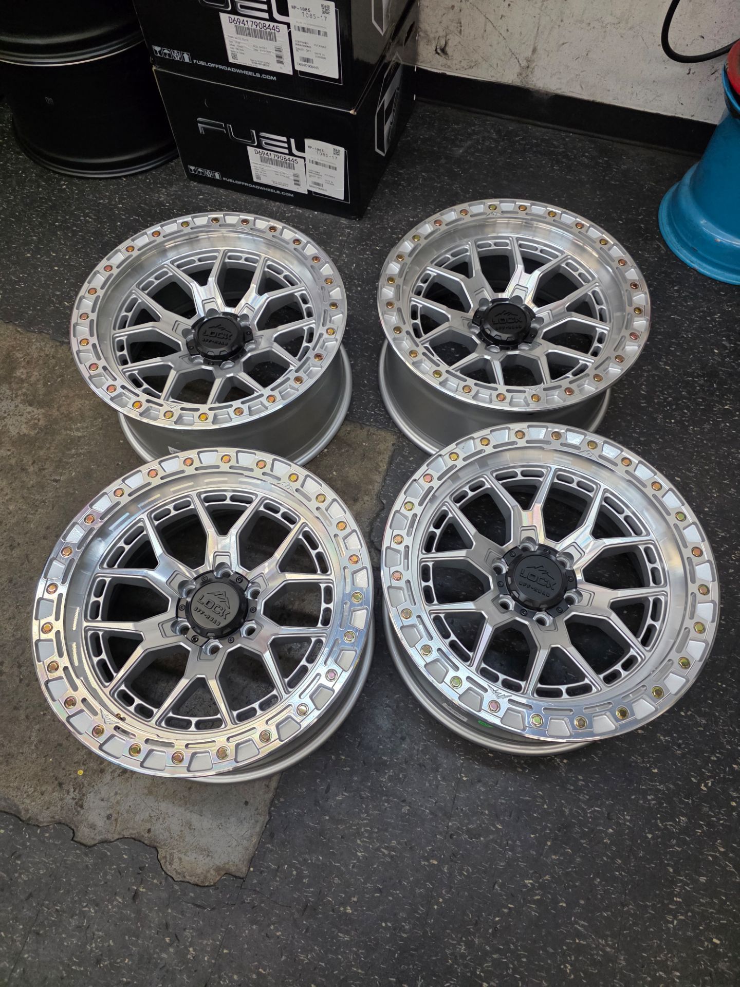17" LOCK rims.