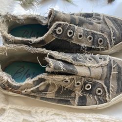 Blowfish Slip On Tennis Size 8