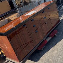 Dresser / Drawer / tv Stand 