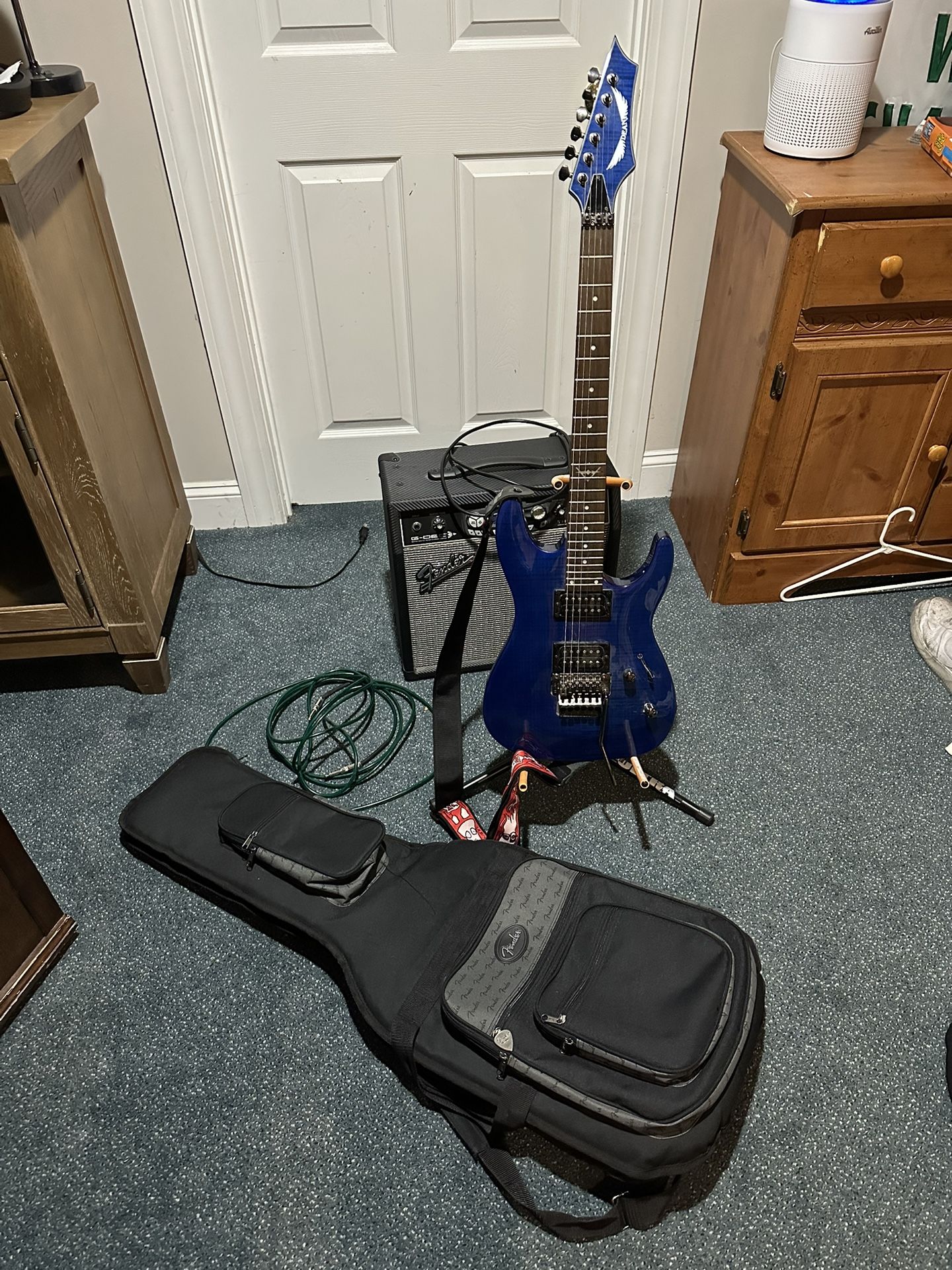 Dean FloydRose Special Guitar, Fender G-Dec 3 Amp, Fender Guitar Bag & Ultra Stand 