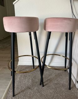 2 Barstools
