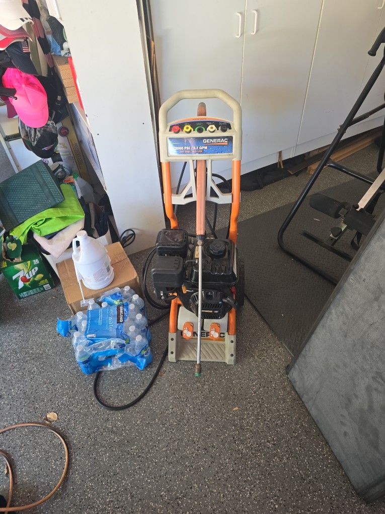 GENERAC 3000PSI/2.7 GPM Pressure Washer
