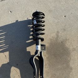 20-24 TESLA MY FR RH STRUT