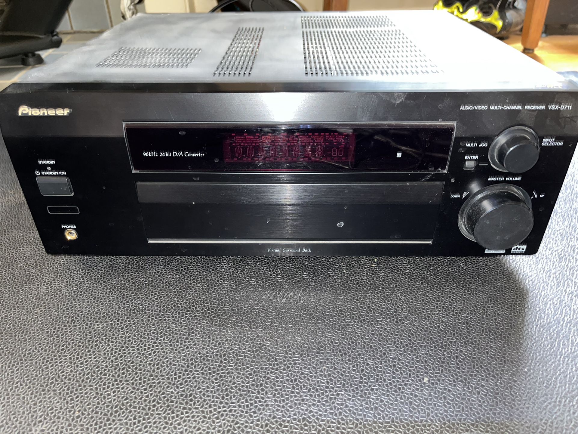 Pioneer VSX D711 500 Watt receiver