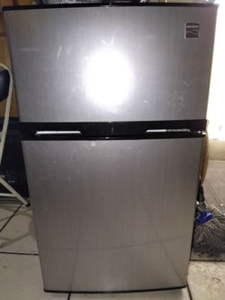 Kenmore refrigerator 2 door