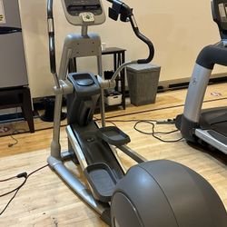 PRECOR 546iELLIPTICAL. !!  BLOWOUT SALE, 4 AVAILABLE NOW!!