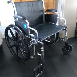 New Xtra Wide Bariatric Wheelchair