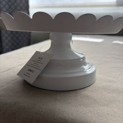 Small White Cake/Cupcake Stand 