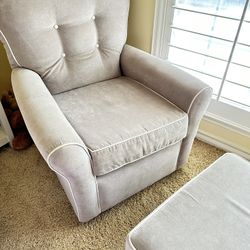 Chair With Ottoman