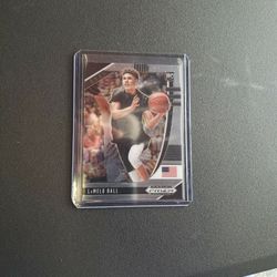LaMELO BALL ROOKIE CARD 