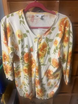 beautiful spring large Izaac mizrahi light sweater