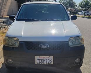 2005 Ford Escape