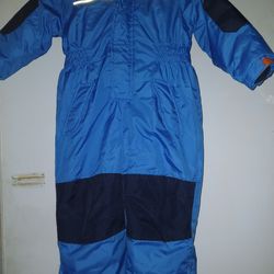 3 YEAR OLD SNOW OUTDOOR JUMPER