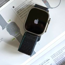 Apple Watch Ultra 2 49mm Titanium
