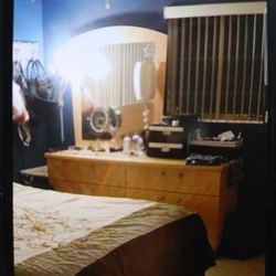 9 piece queen  bedroom set must sell