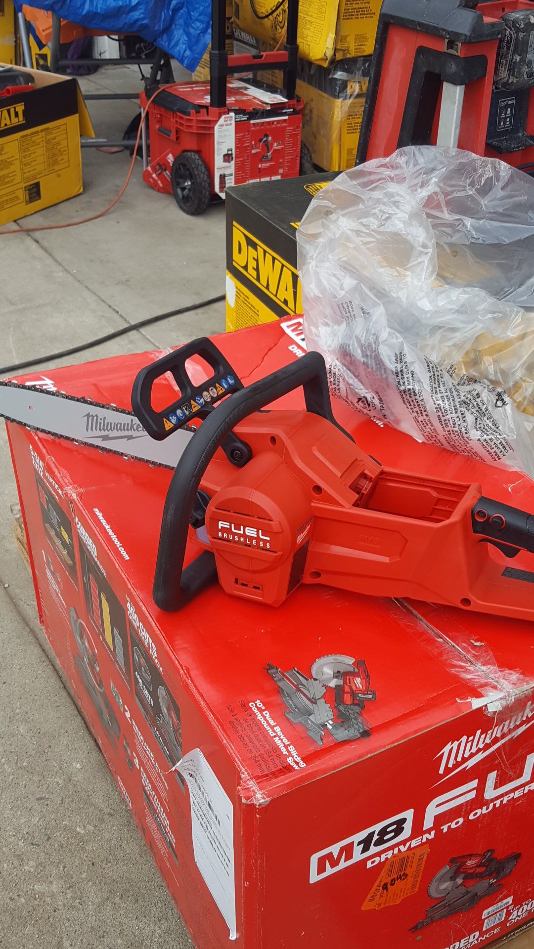 Milwaukee M18 fuel model number 2727 - 21 HD 16 in chainsaw box number M1 tools only