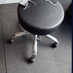 Round Rolling Stool