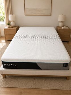 Nectar Premier Hybrid Queen Mattress - Like New Condition