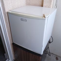 Emerson Mini Fridge