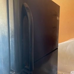 Fridgedaire Fridge