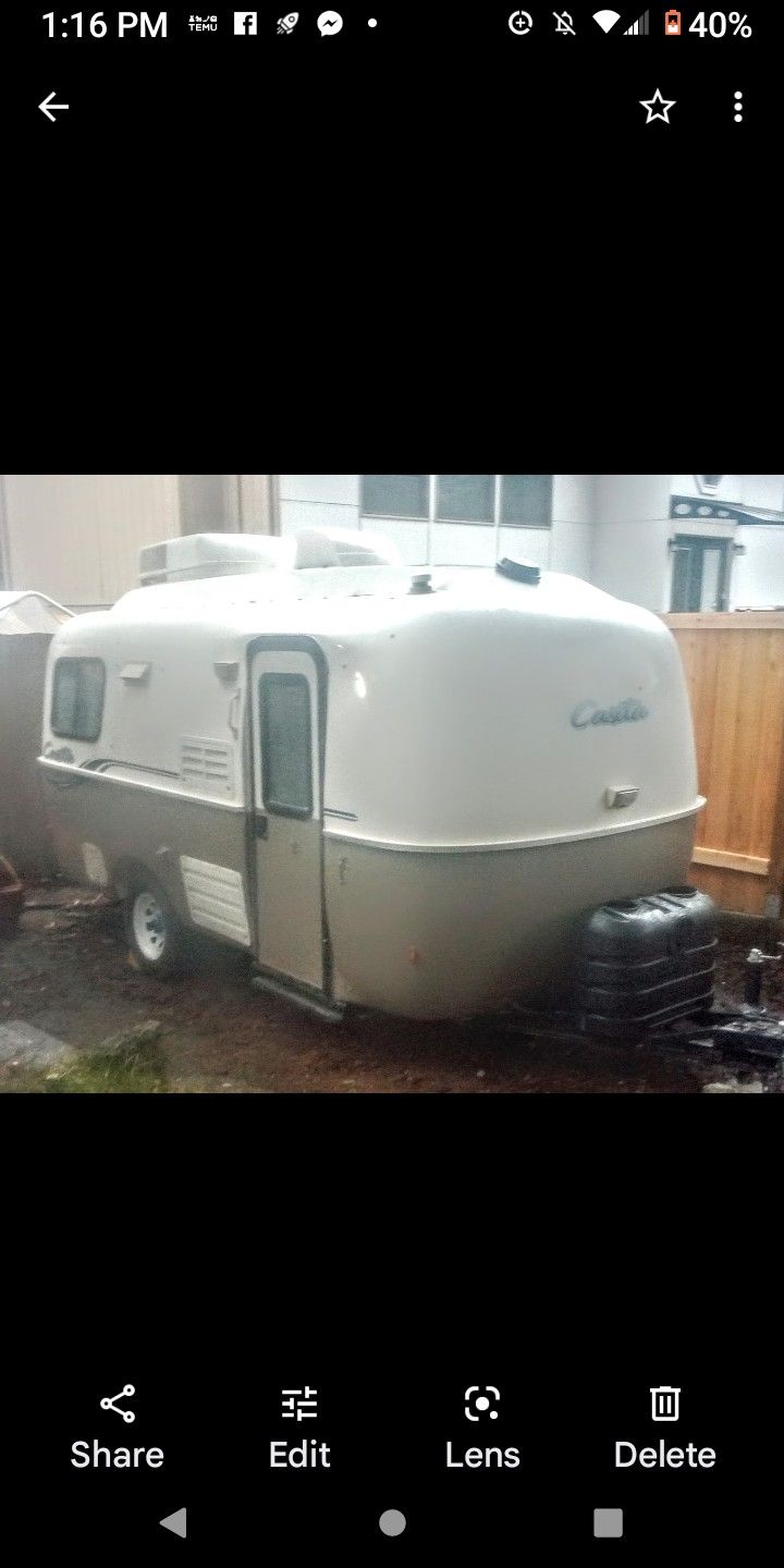 2009 Casita Spirit Deluxe 17 Ft Fiberglass Camper