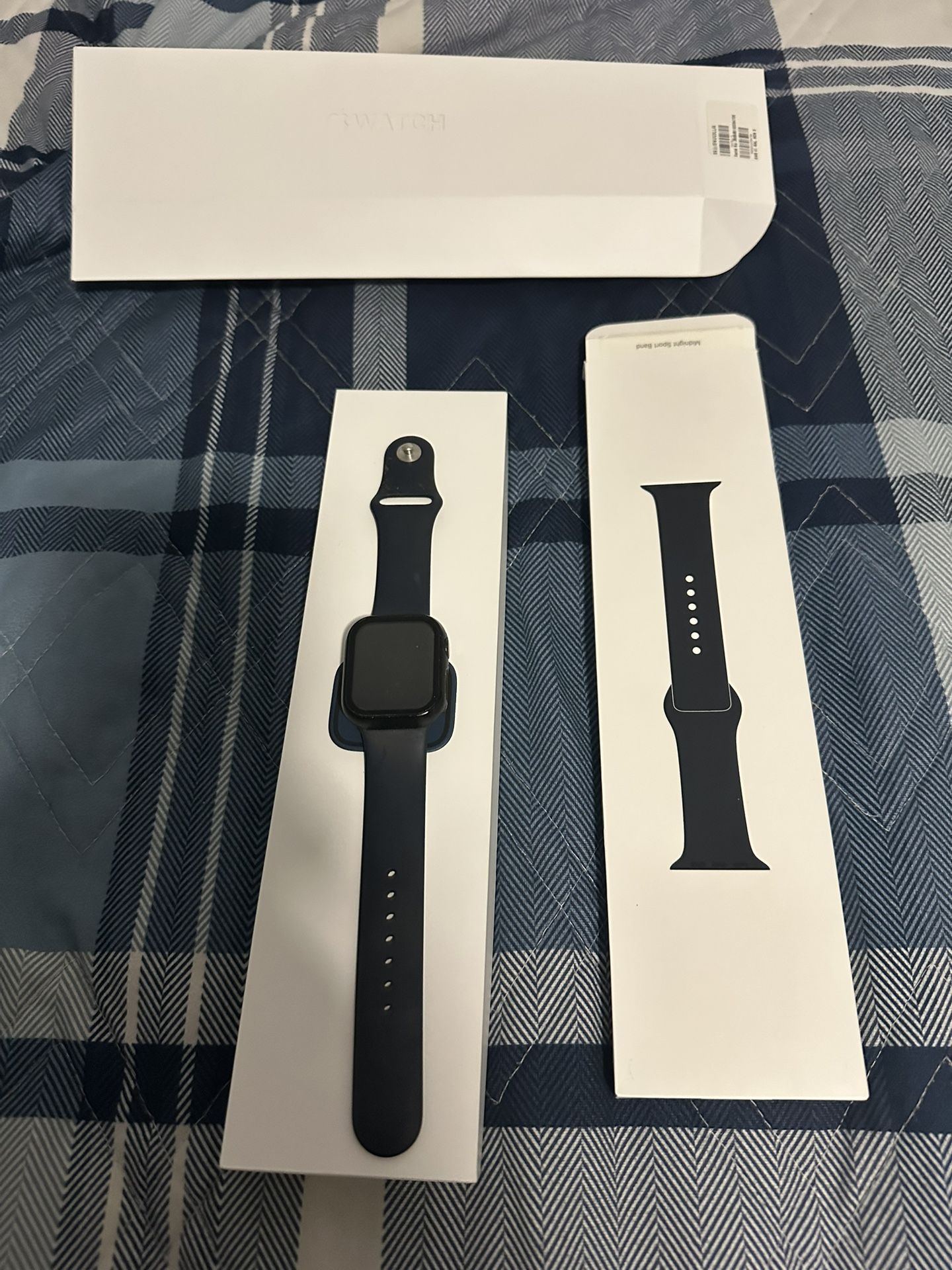 Apple Watch 8 Series $250