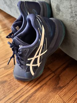 Size 4 Unisex Youth ASICS Gel Game 8 Sneakers for Tennis