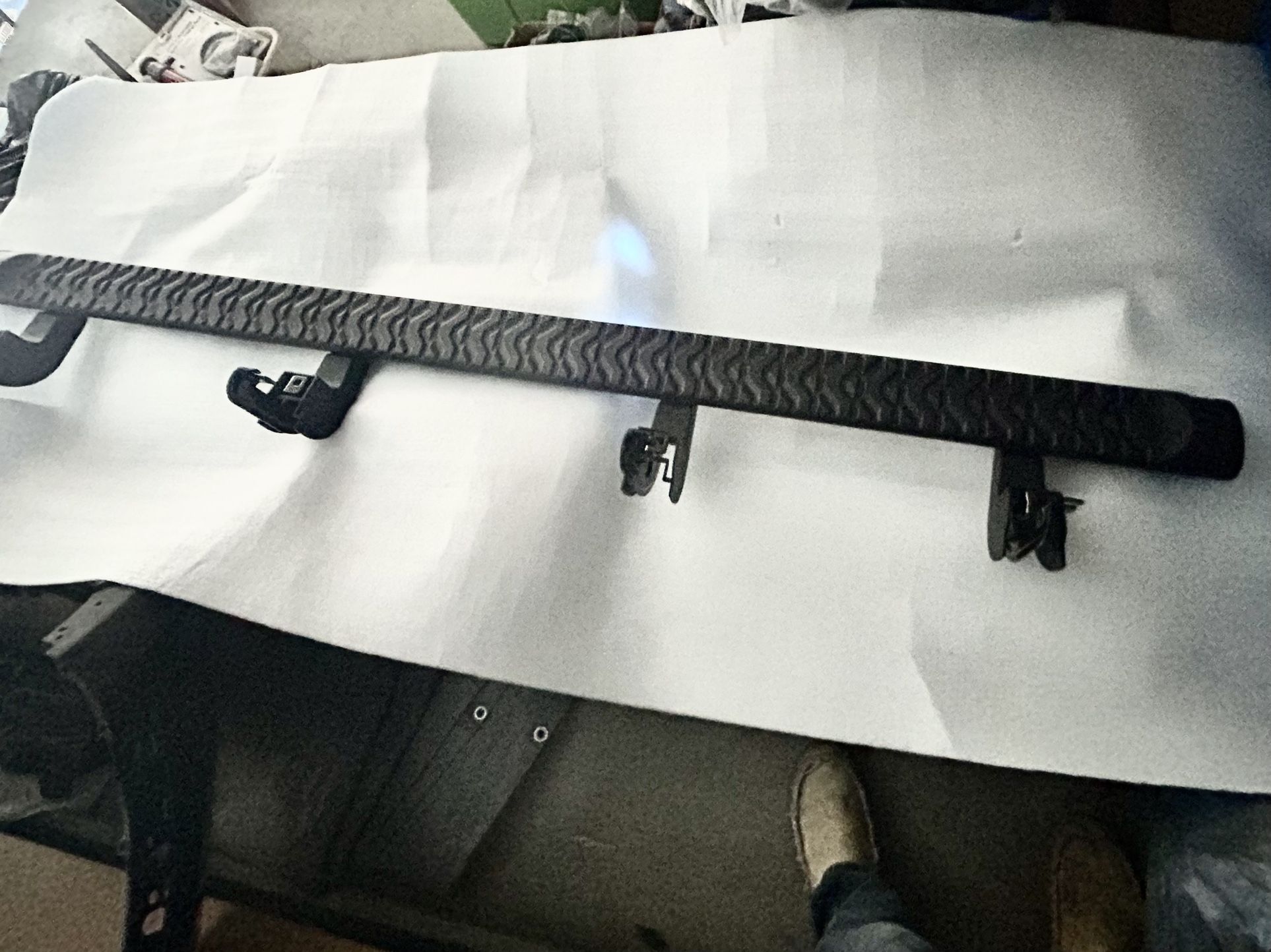 Step Bar Left Side 2022 Chevrolet Suburban