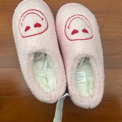 Brand New Valentines Day Slippers. Size 7 