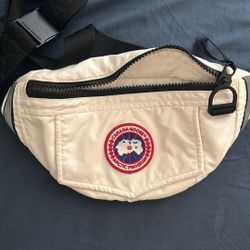 canada goose small bag