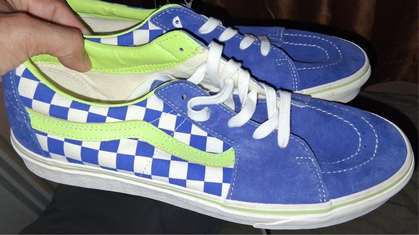 vans size 10.5 shoes 40 dollar each