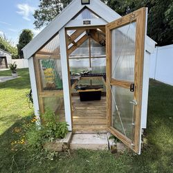 6 x 8 Amish Built Greenhouse