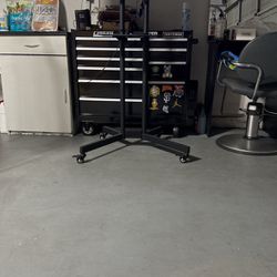 Tv Stand On Wheels. Fits Up To A 65inch Tv